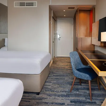 Hilton Leeds 4*