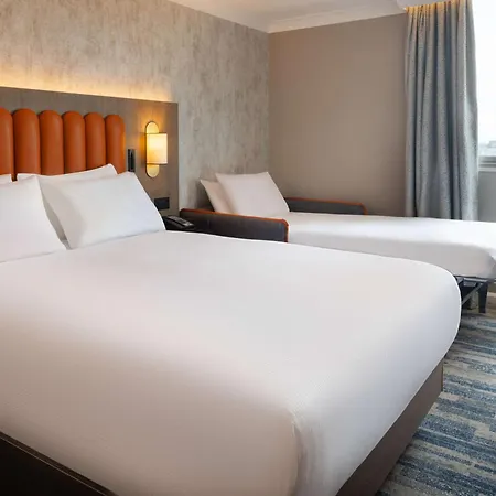 Hilton Leeds 4*