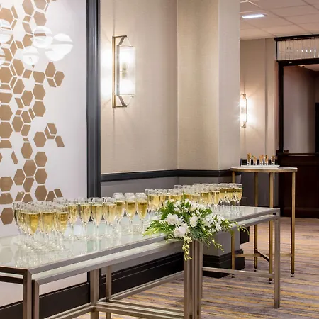 Hilton 4*