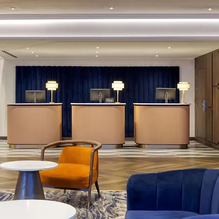 希尔顿利兹城市酒店 酒店