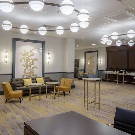 希尔顿利兹城市酒店 酒店